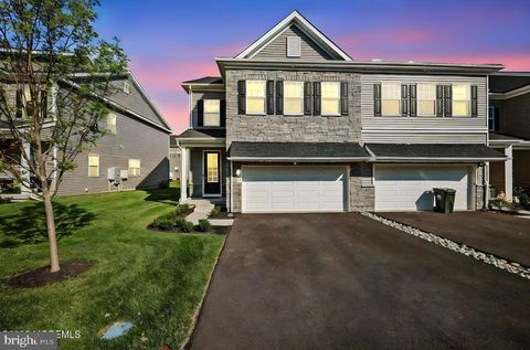 1006 NAVIGATOR AVENUE MARLBORO NJ 07746