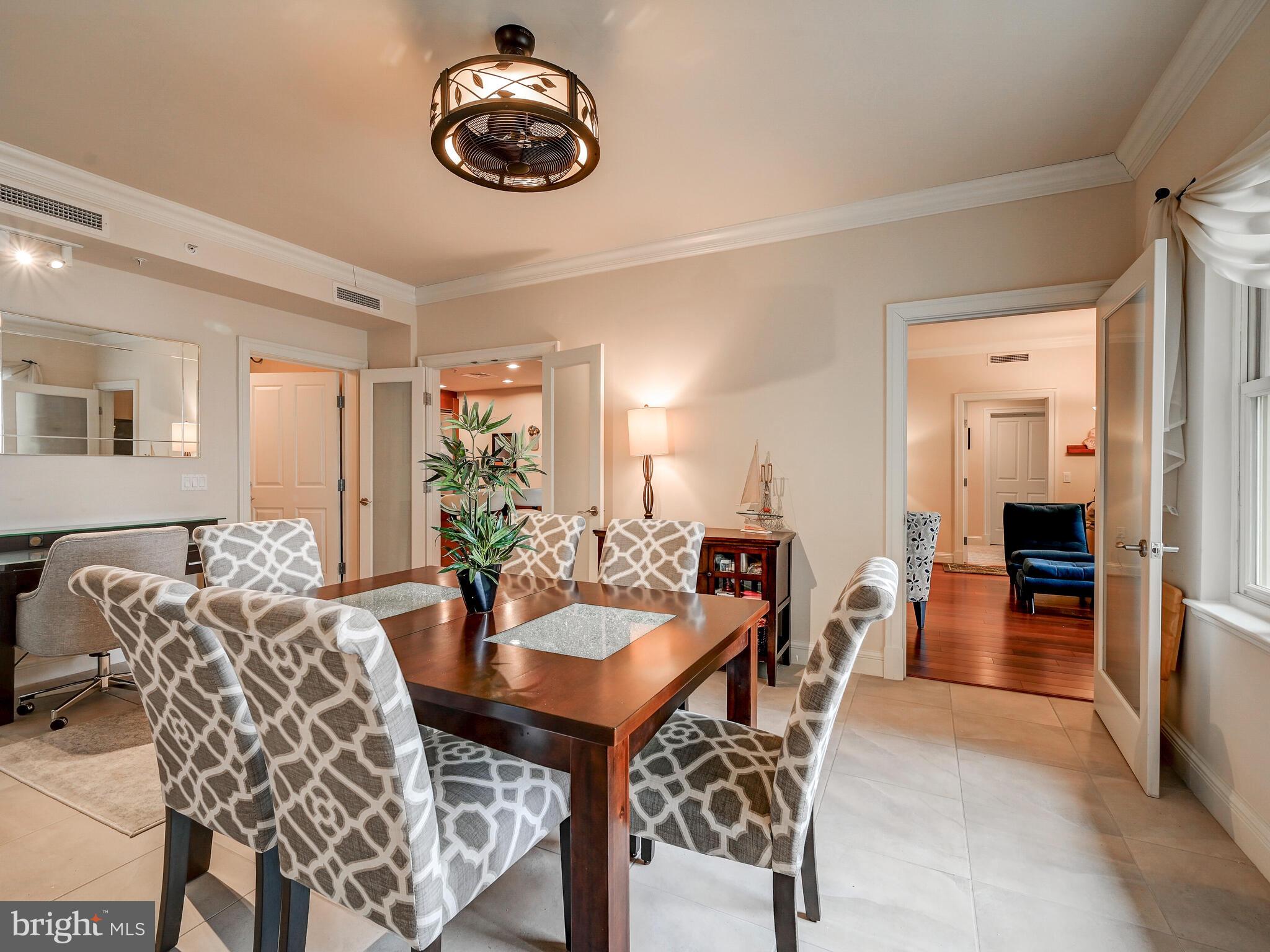 THE RITZ-CARLTON RESIDENCES - Residential