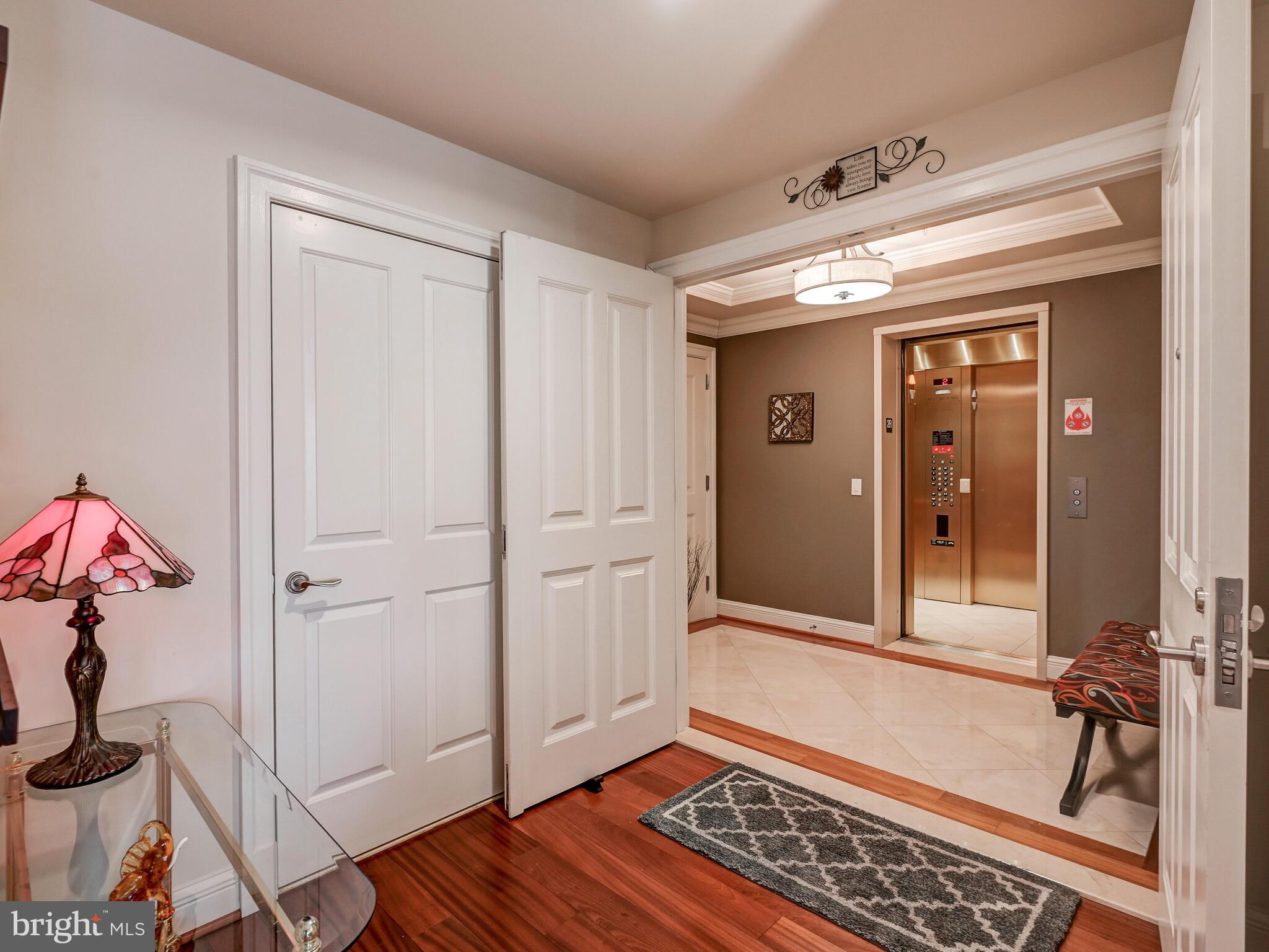 THE RITZ-CARLTON RESIDENCES - Residential