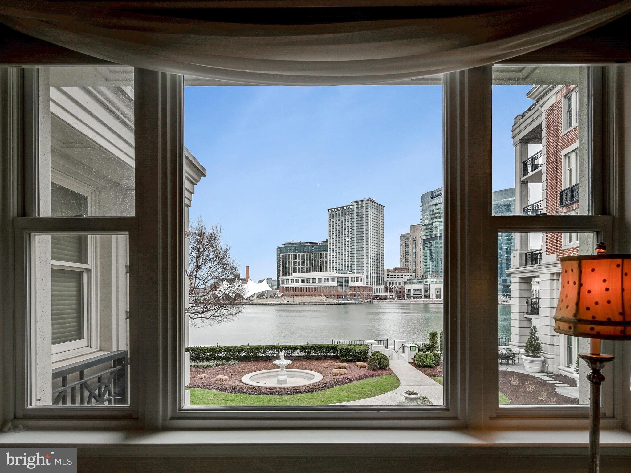 THE RITZ-CARLTON RESIDENCES - Residential