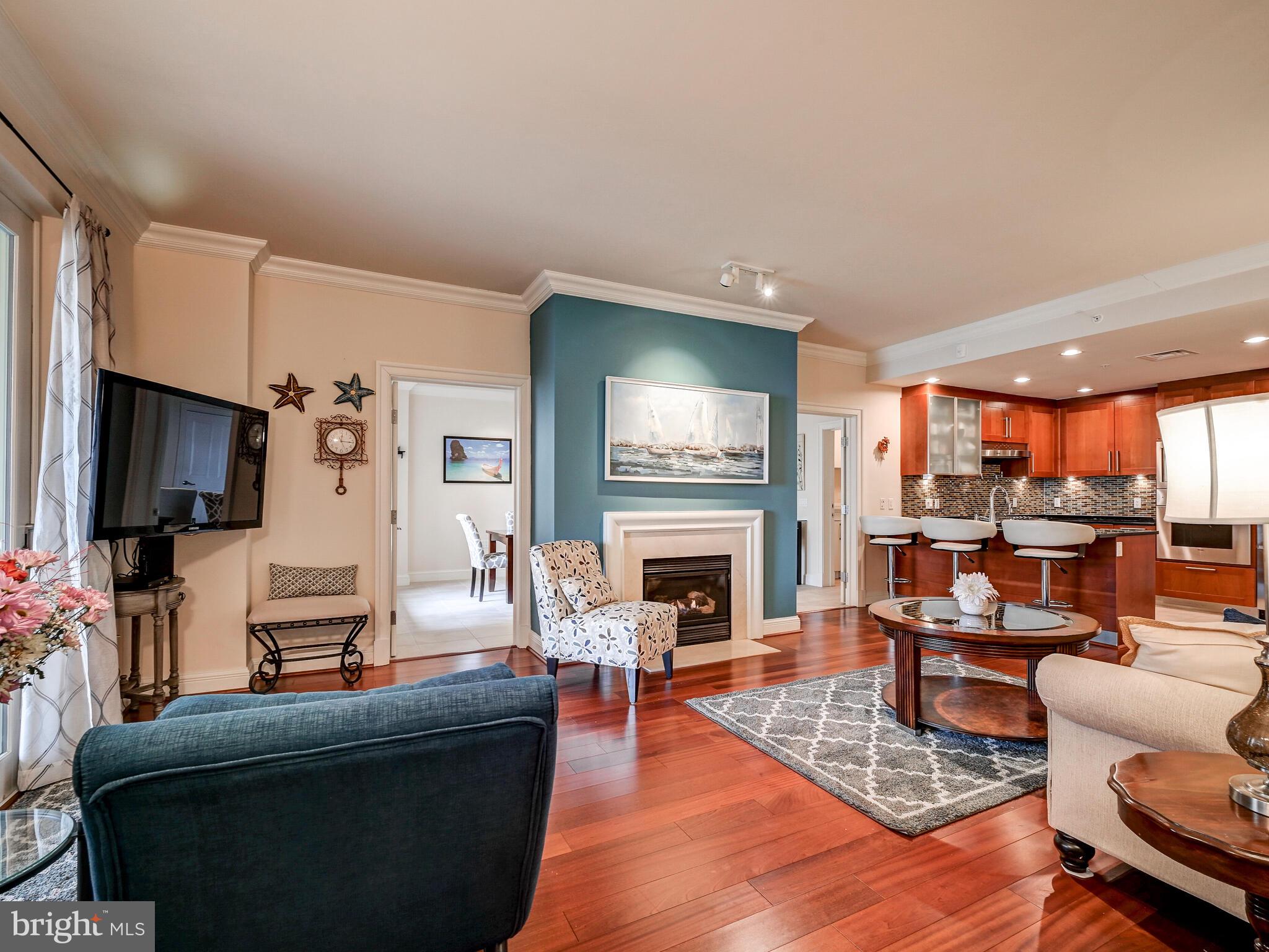 THE RITZ-CARLTON RESIDENCES - Residential