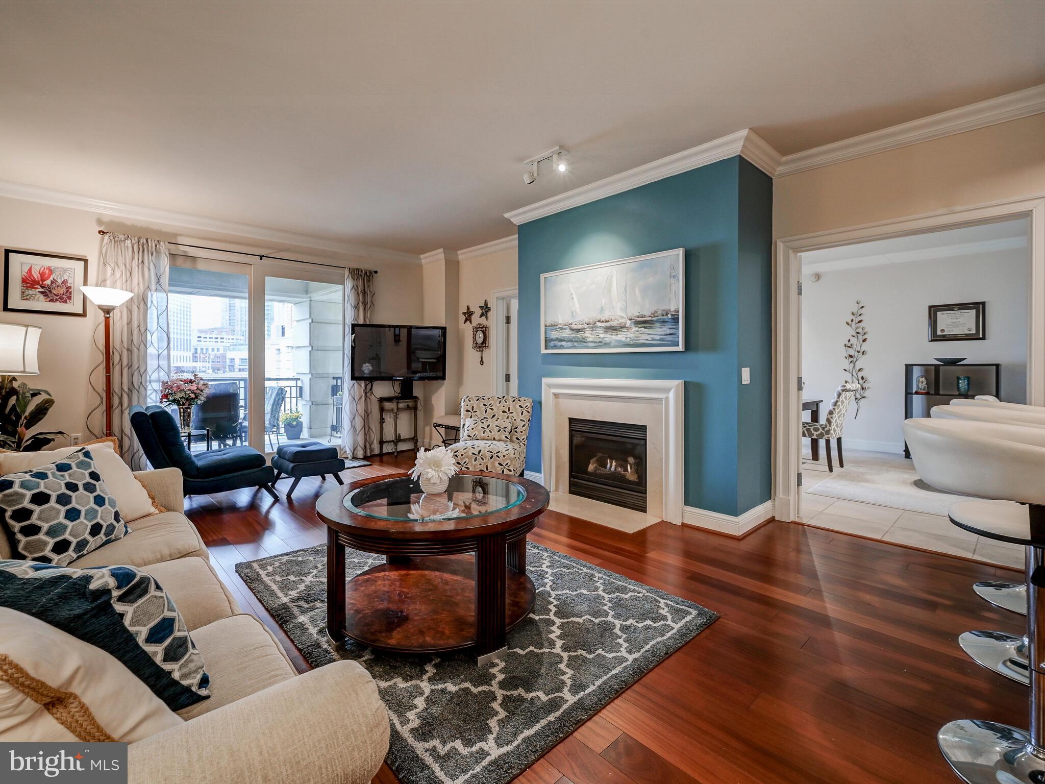 THE RITZ-CARLTON RESIDENCES - Residential