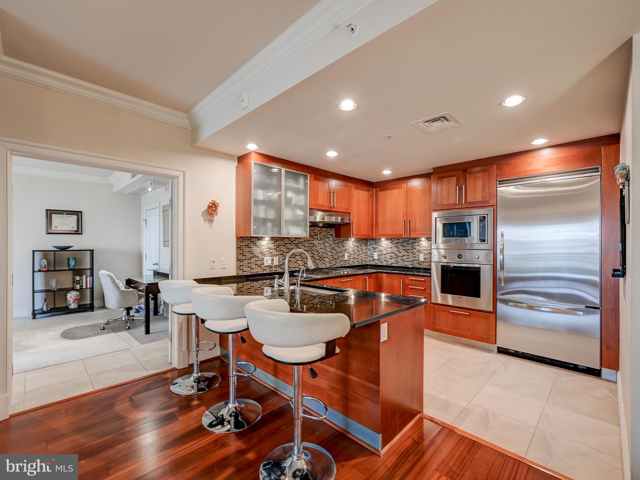 THE RITZ-CARLTON RESIDENCES - Residential