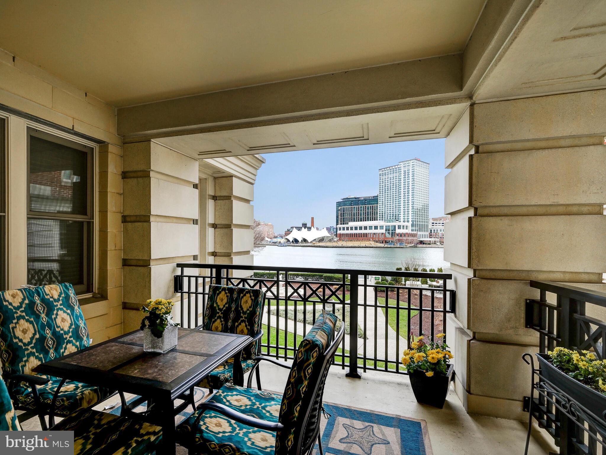 THE RITZ-CARLTON RESIDENCES - Residential