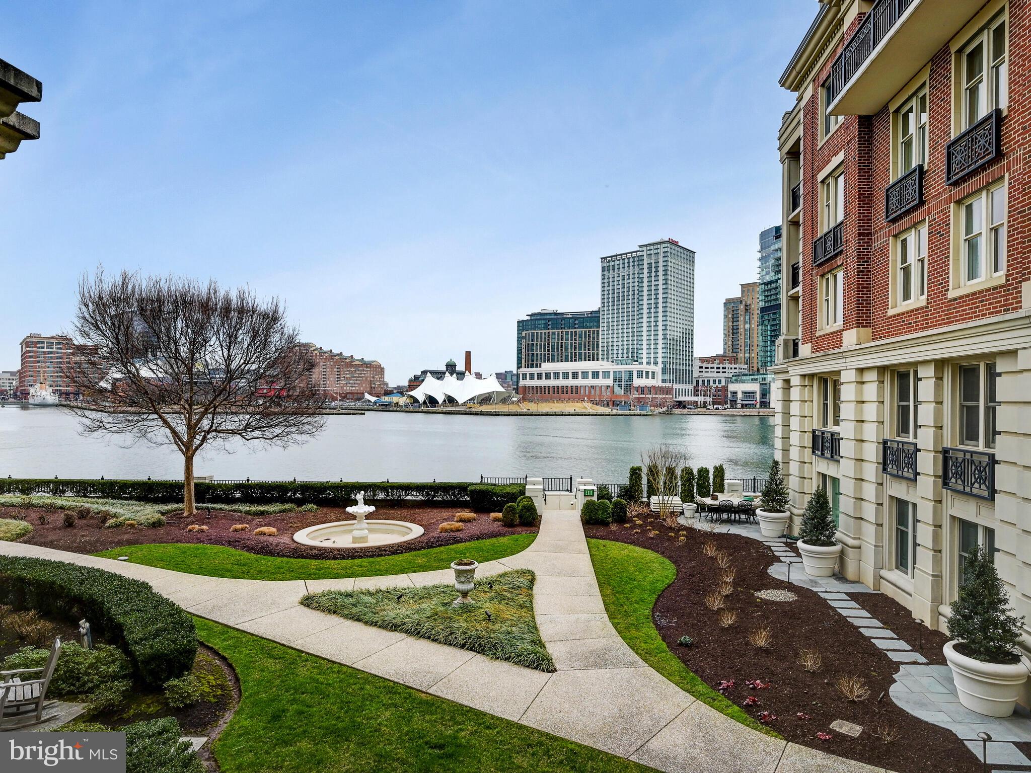 THE RITZ-CARLTON RESIDENCES - Residential