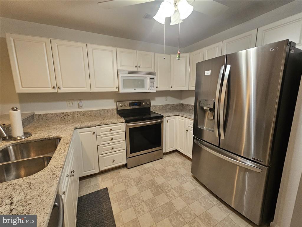 1702 RICH WAY 3D
