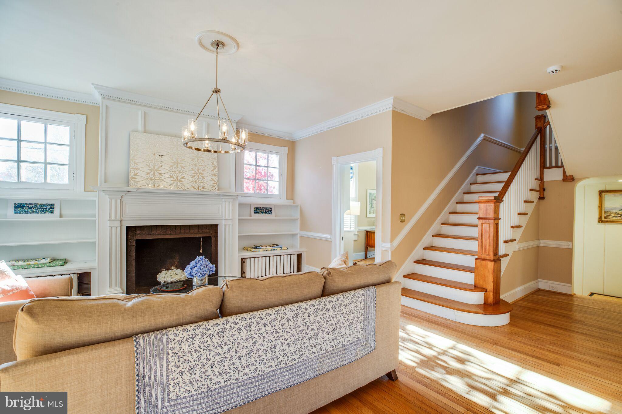 COLLEGE HEIGHTS - Residential