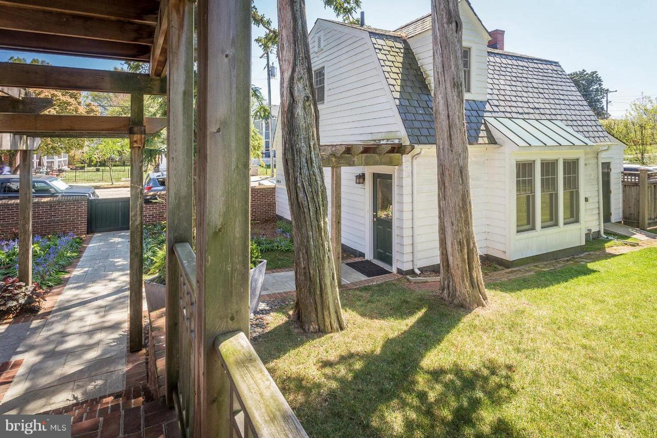 COLLEGE HEIGHTS - Residential