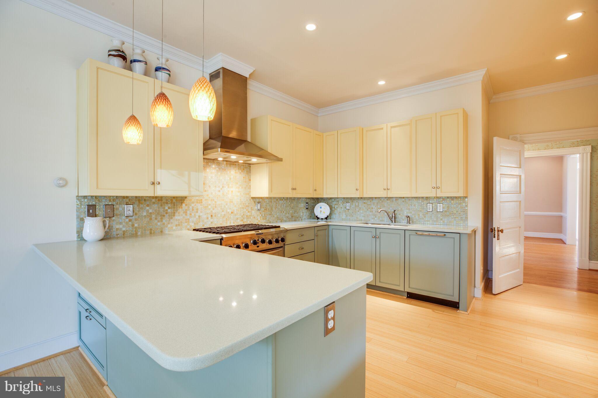 COLLEGE HEIGHTS - Residential