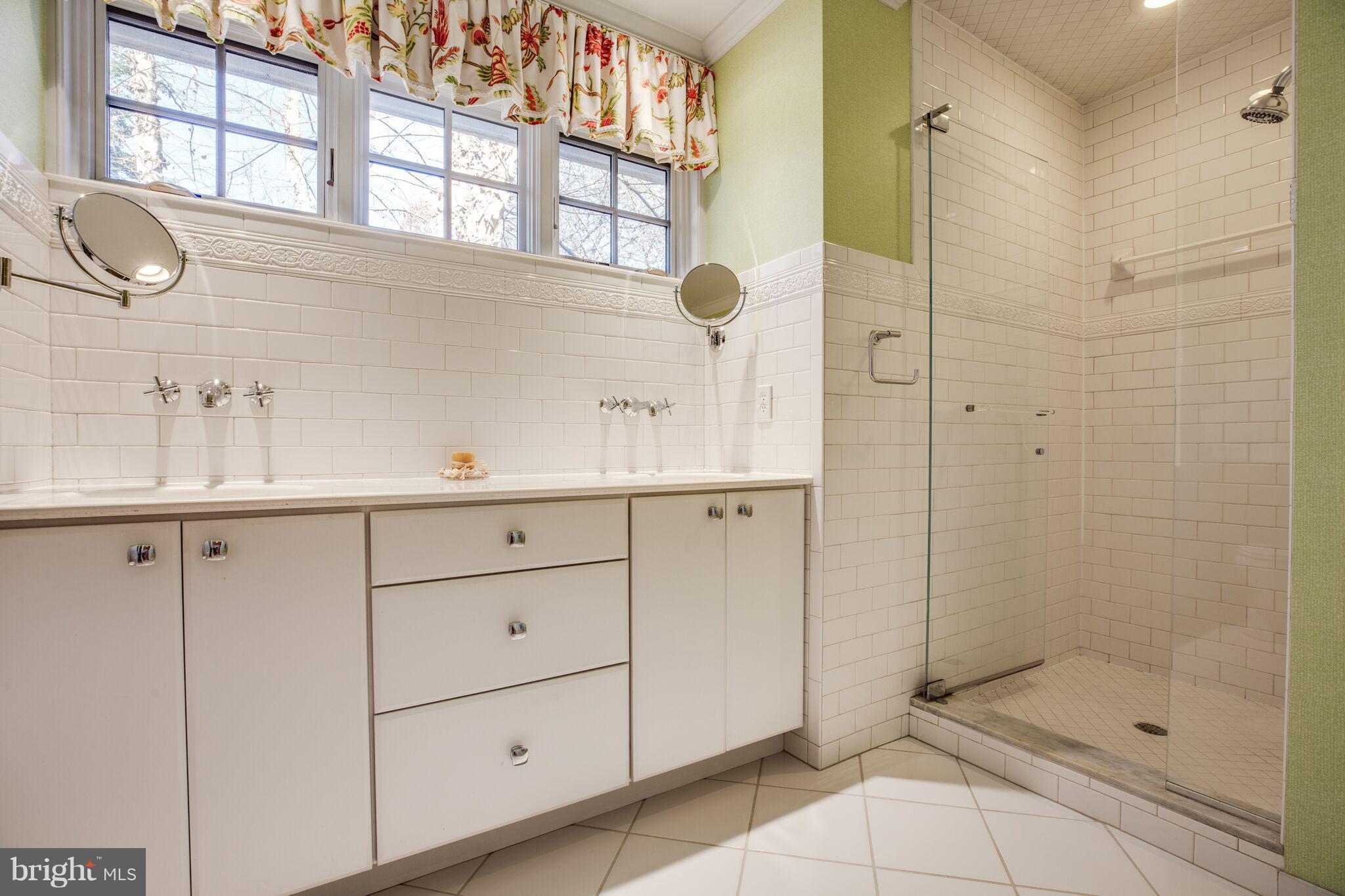 COLLEGE HEIGHTS - Residential