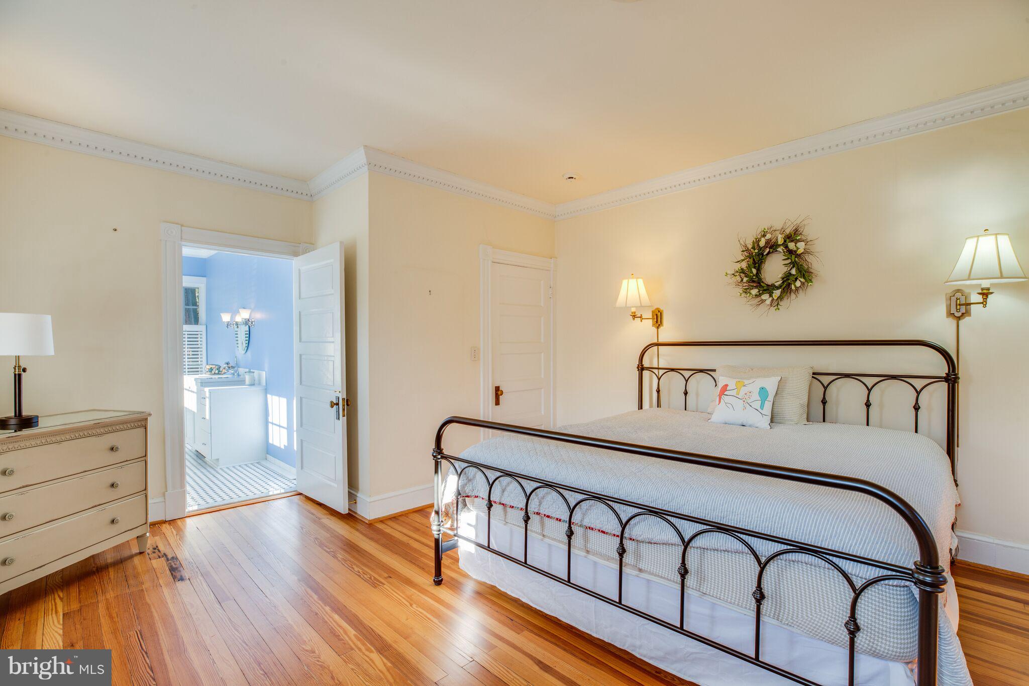 COLLEGE HEIGHTS - Residential