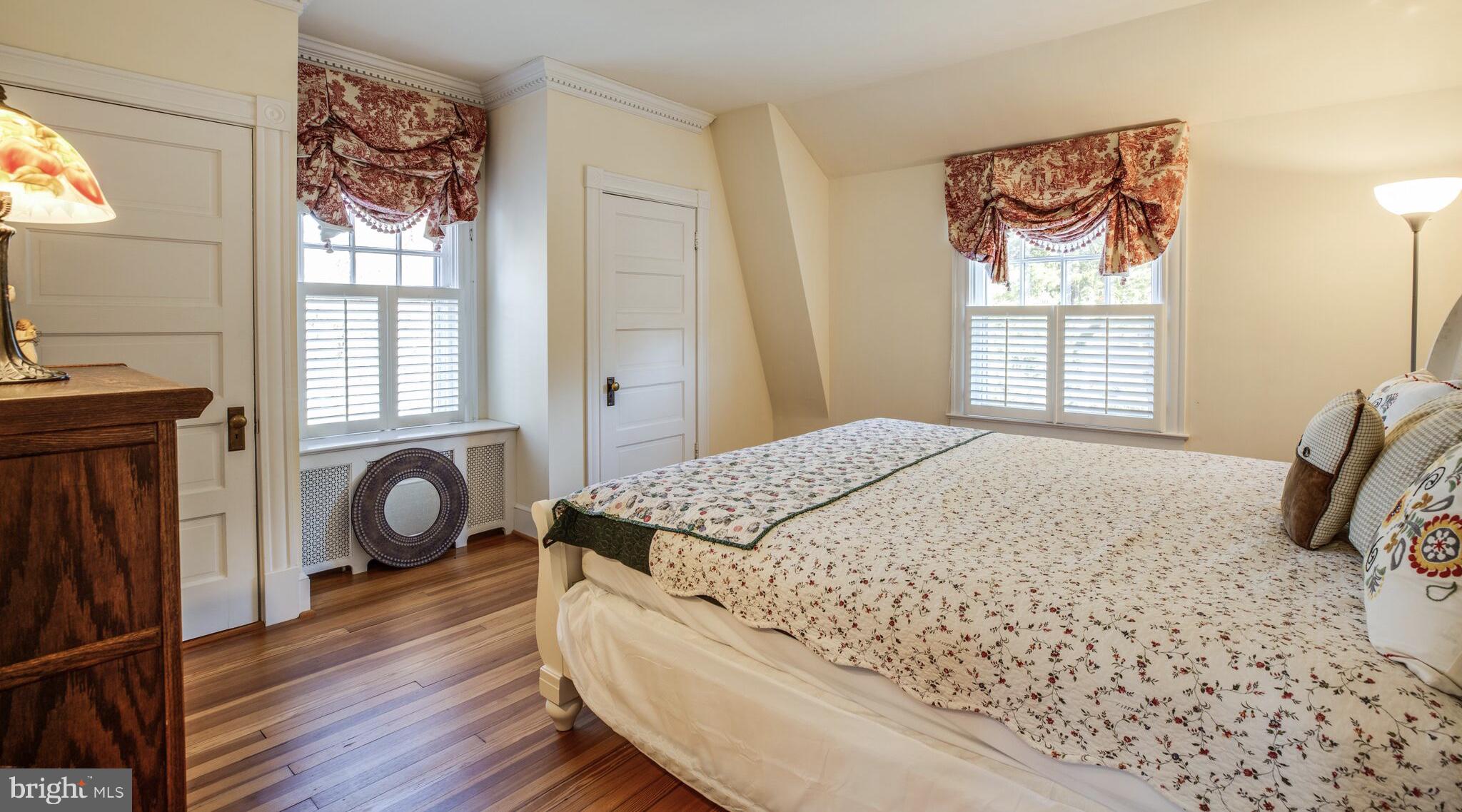 COLLEGE HEIGHTS - Residential