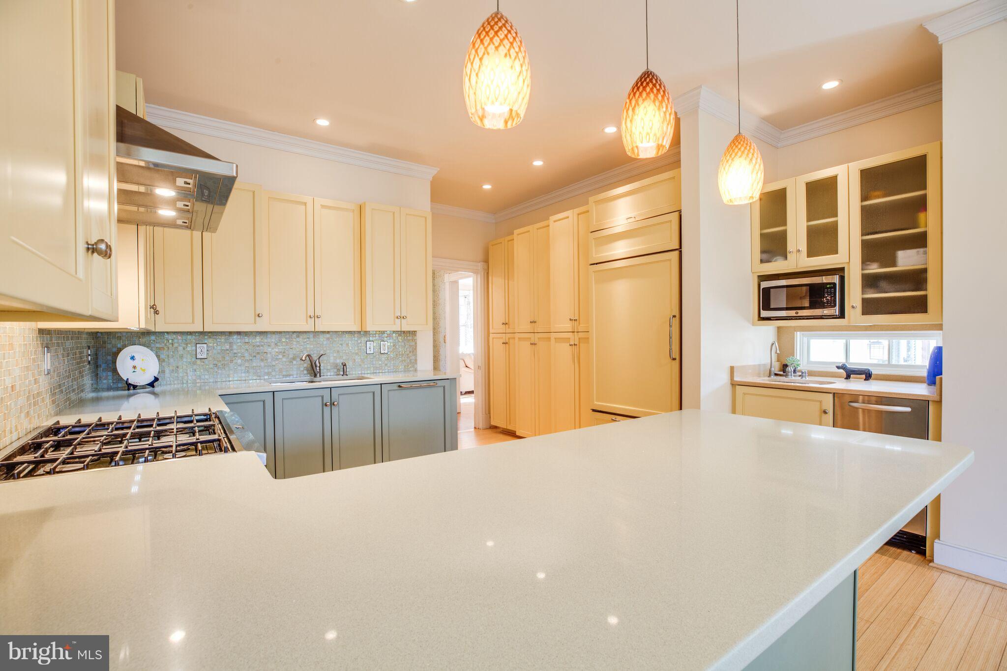 COLLEGE HEIGHTS - Residential