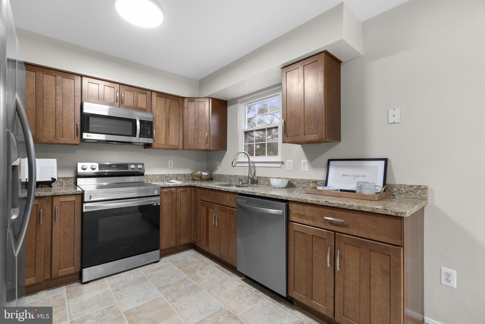 22 CROSS LAUREL COURT