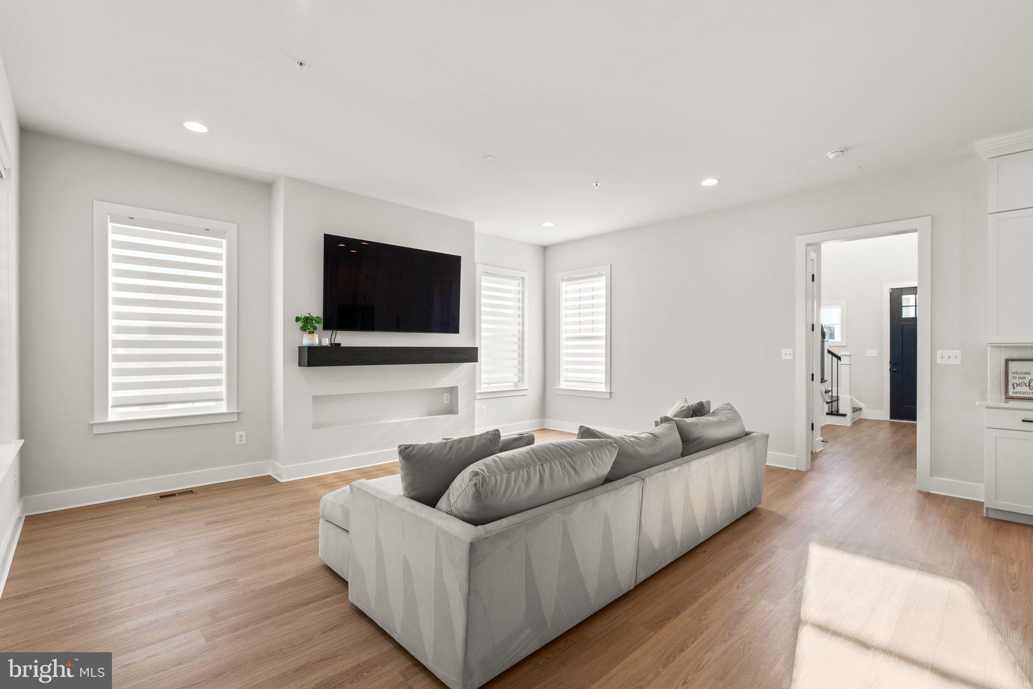 TWO RIVERS - Residential