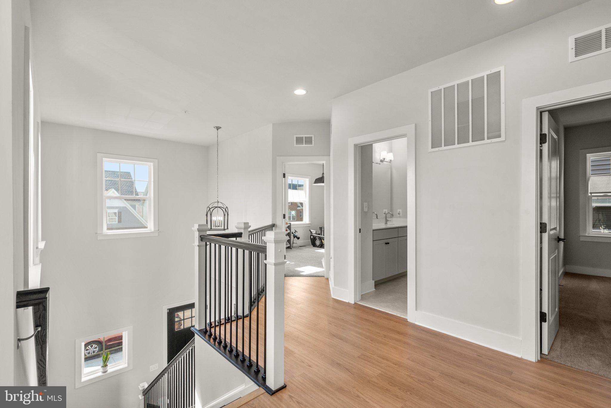 TWO RIVERS - Residential