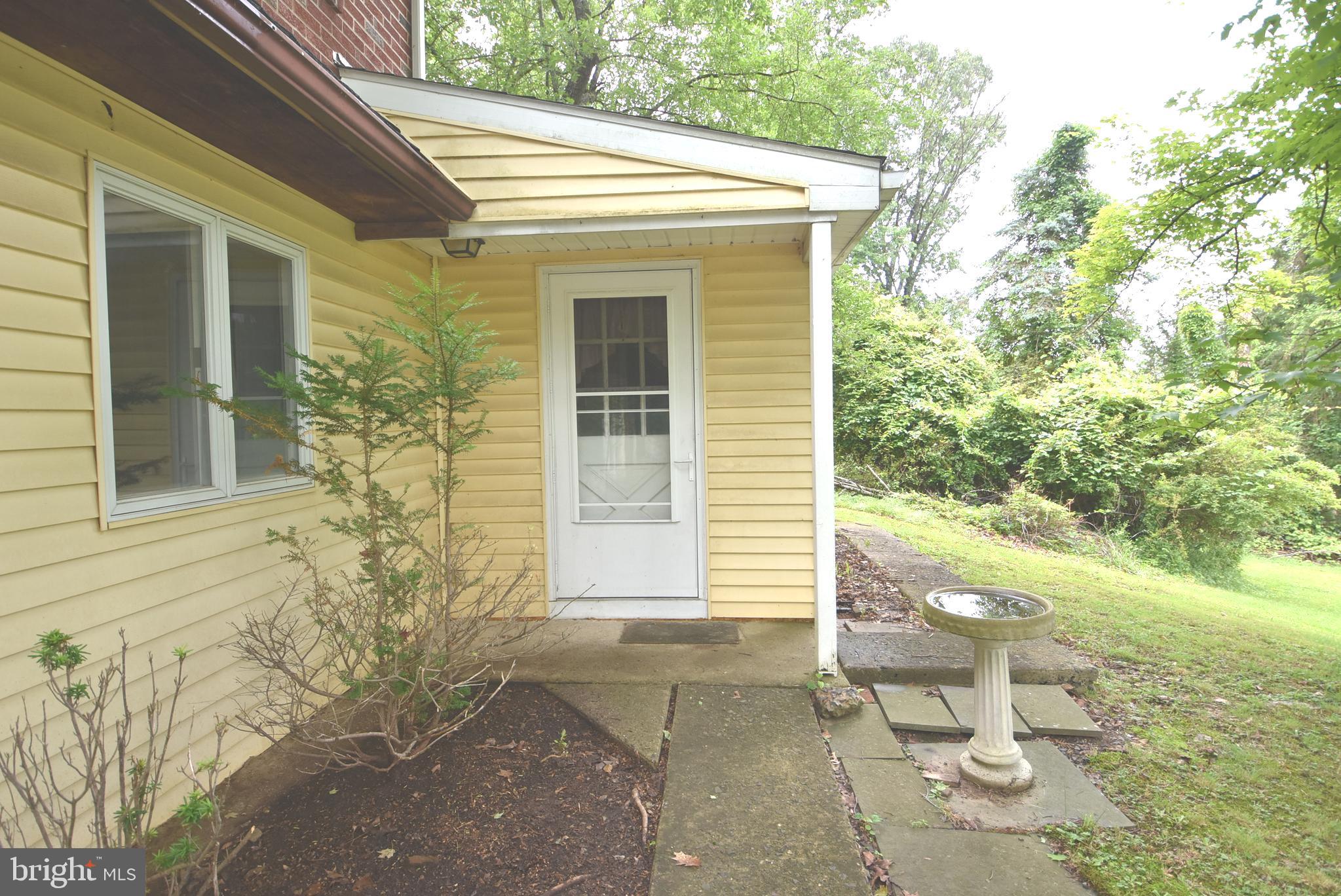 890 EICHELE ROAD