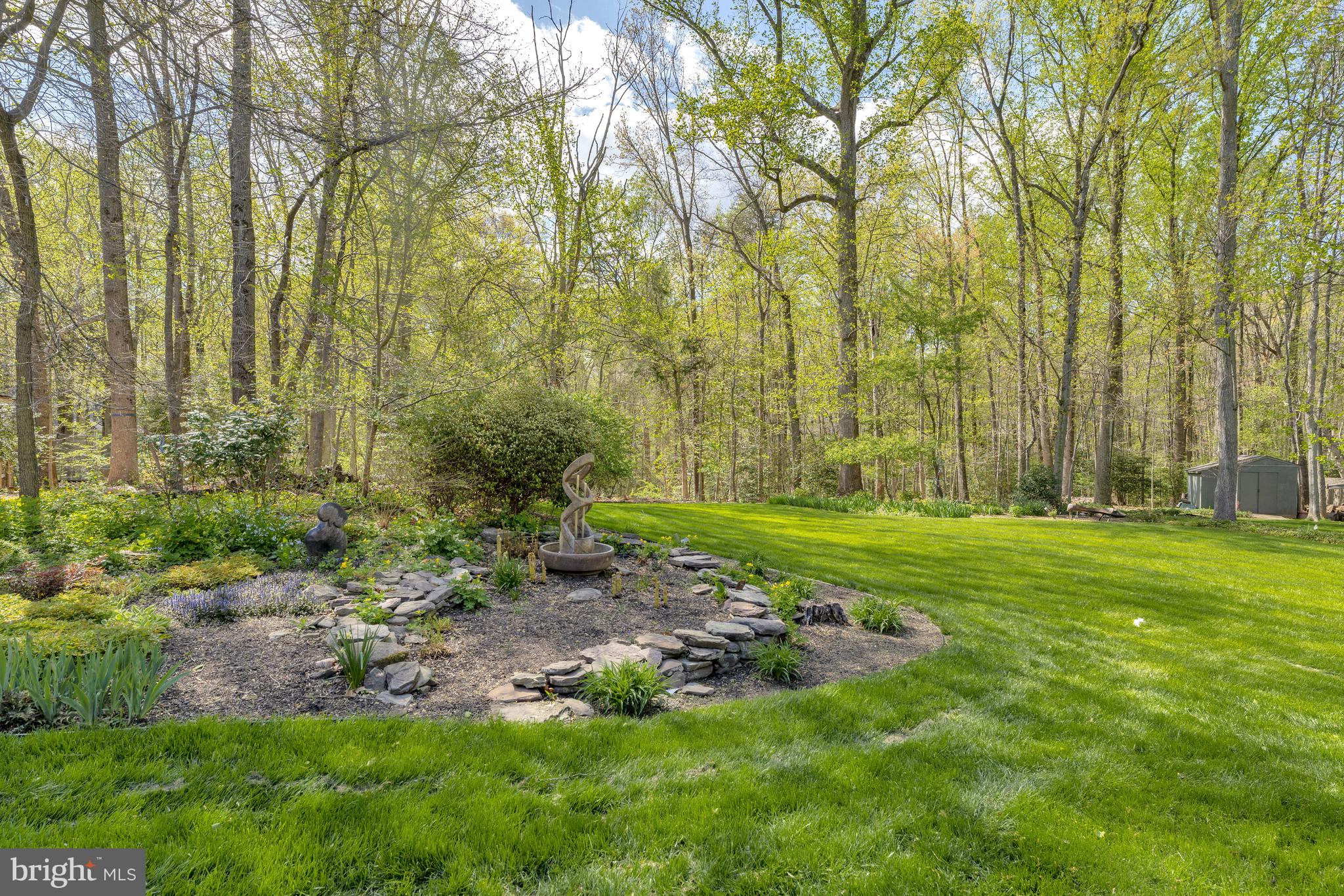 WAPLES MILL ESTATES - Residential