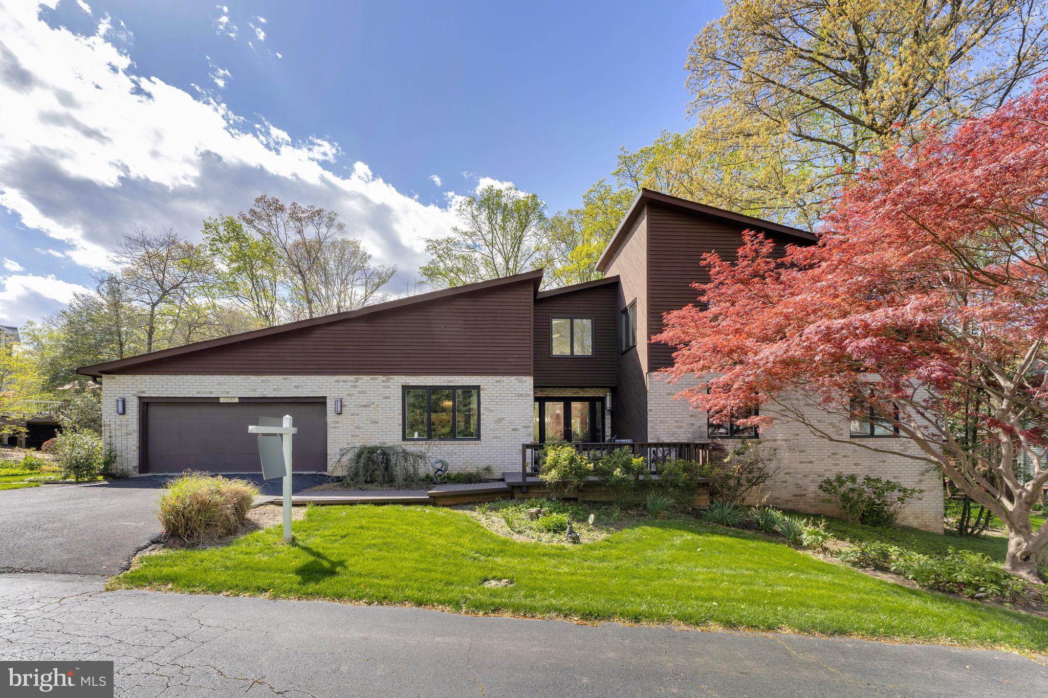 WAPLES MILL ESTATES - Residential