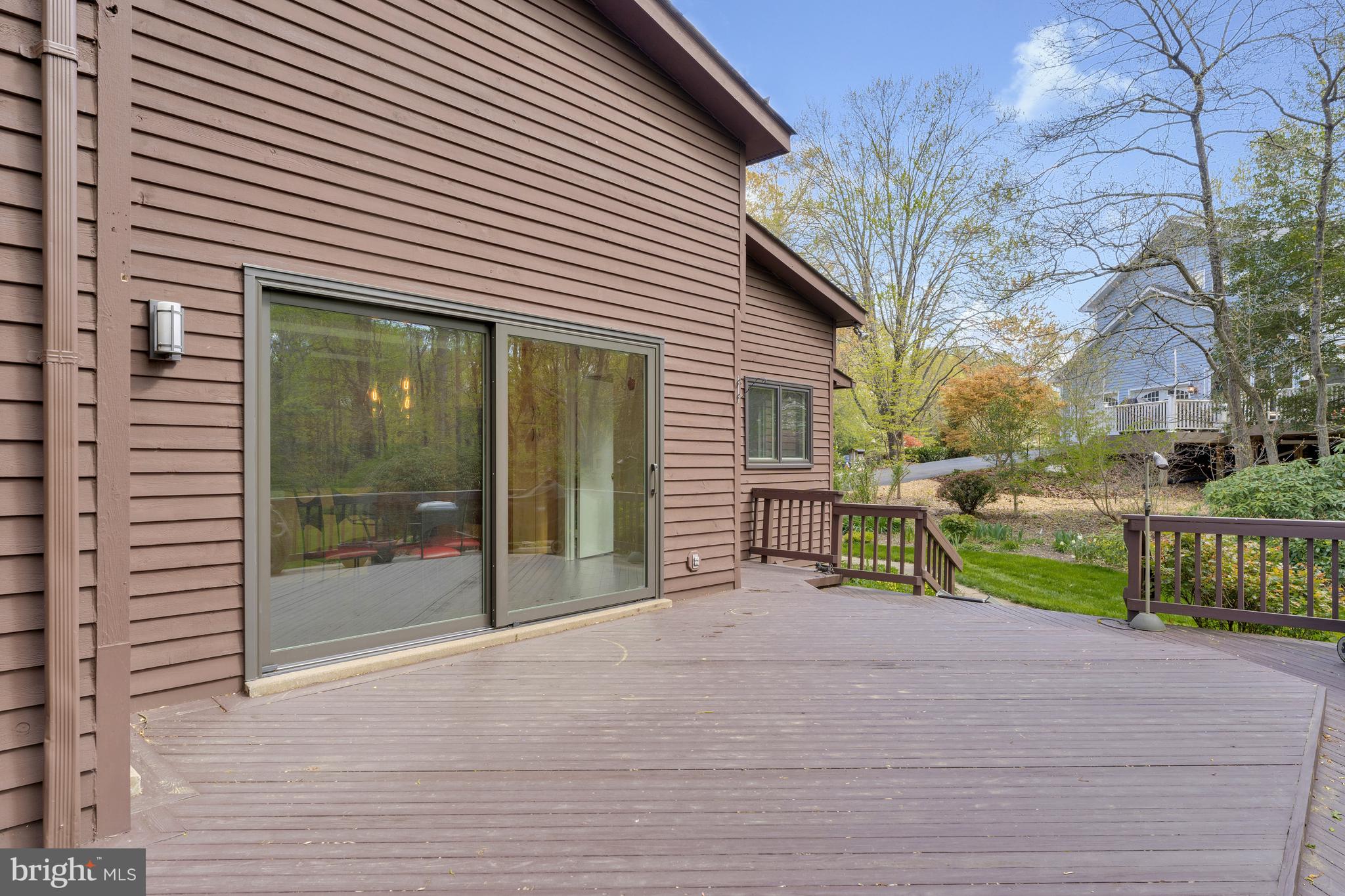 WAPLES MILL ESTATES - Residential