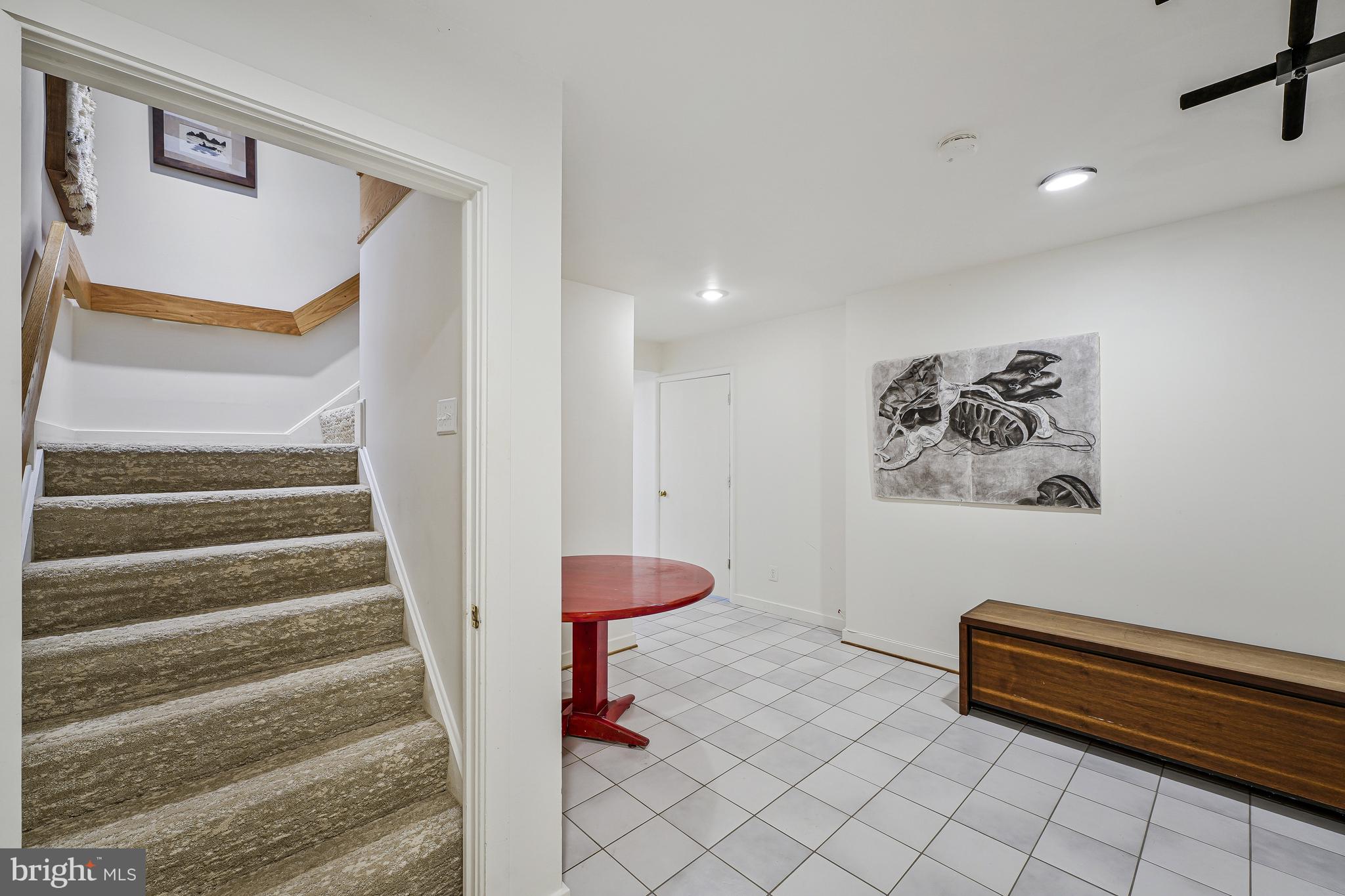 WAPLES MILL ESTATES - Residential