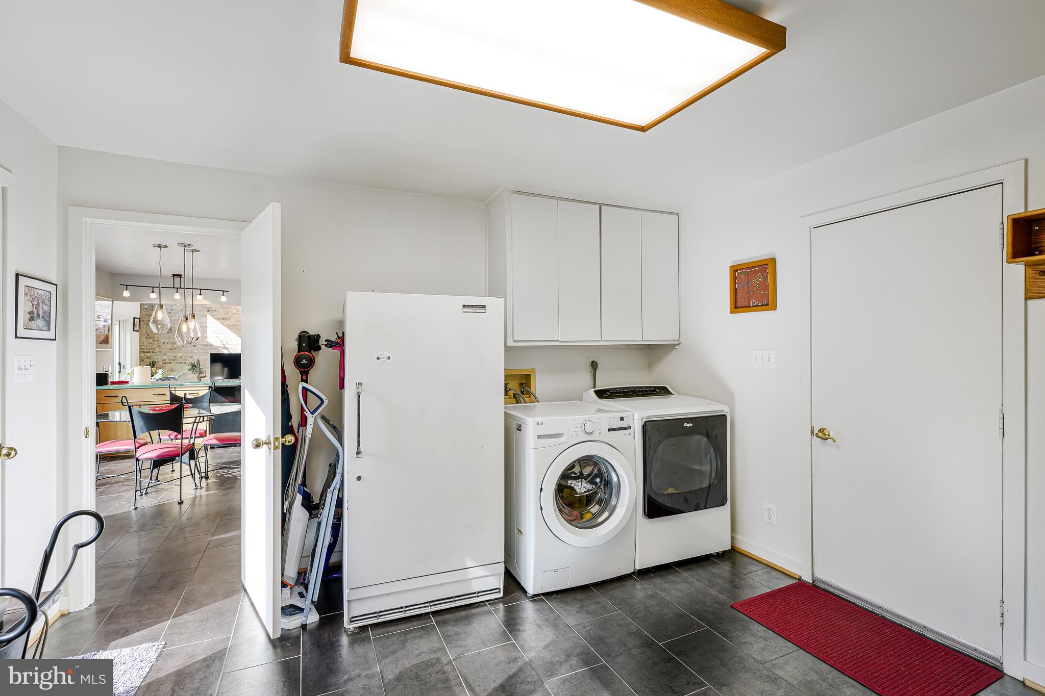 WAPLES MILL ESTATES - Residential