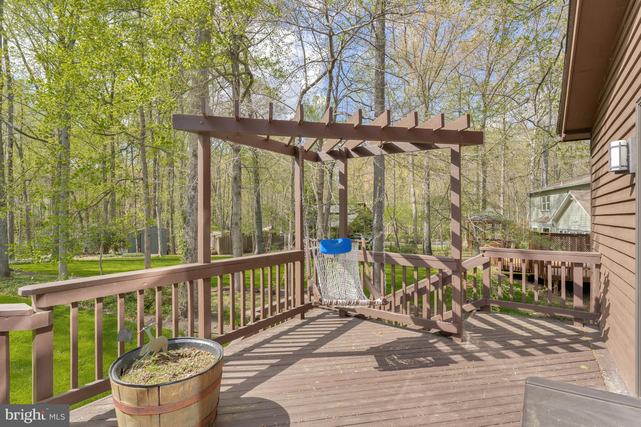 WAPLES MILL ESTATES - Residential