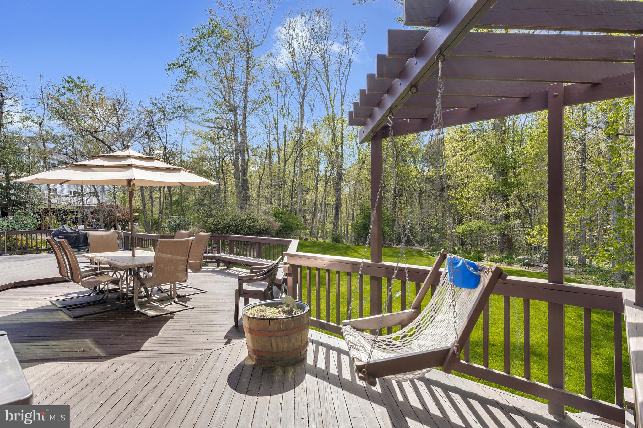 WAPLES MILL ESTATES - Residential