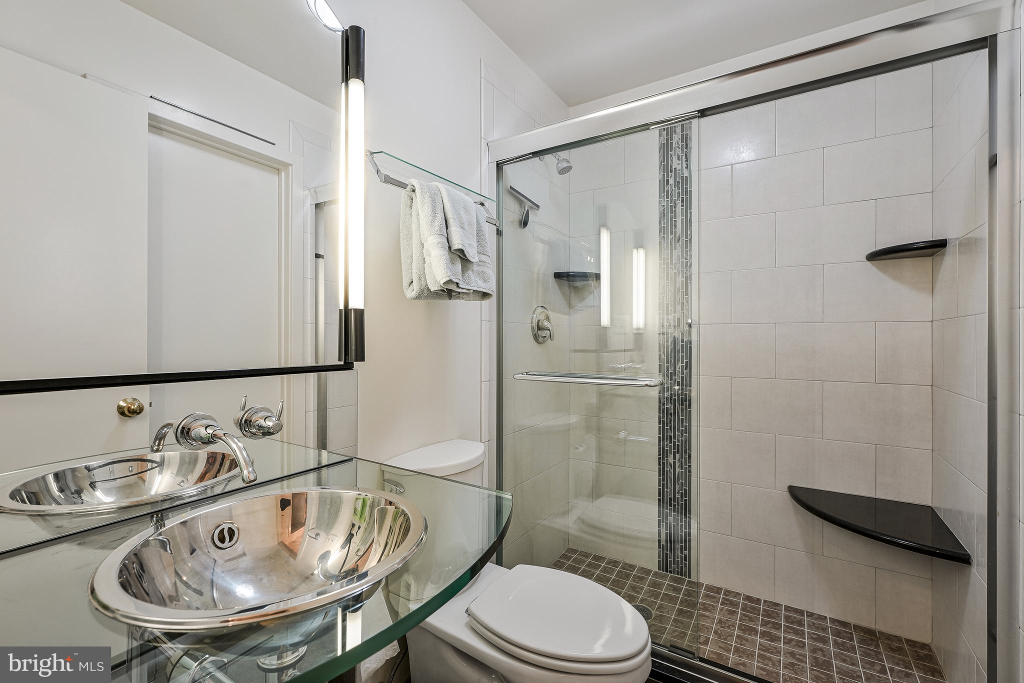 WAPLES MILL ESTATES - Residential