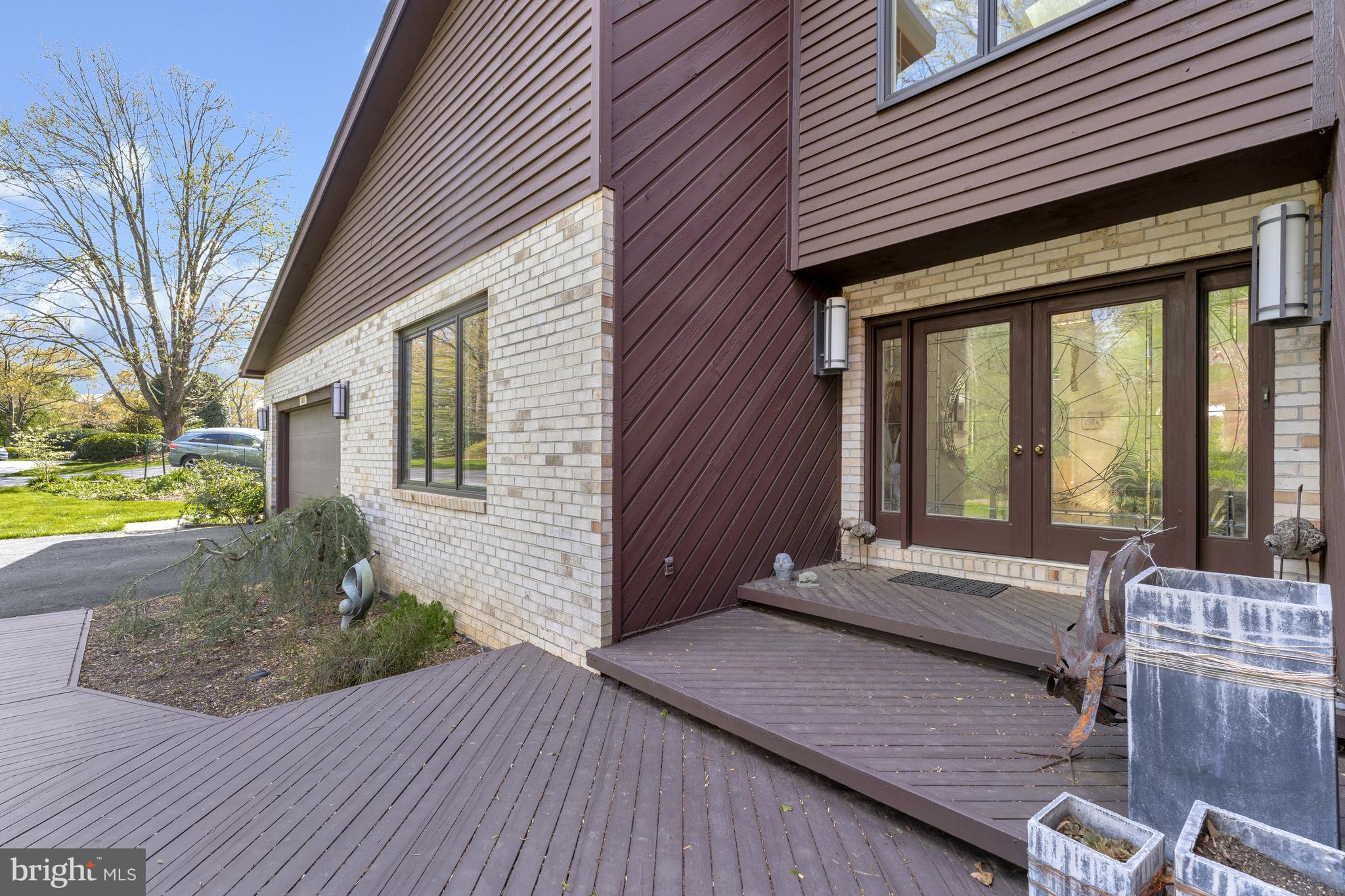 WAPLES MILL ESTATES - Residential