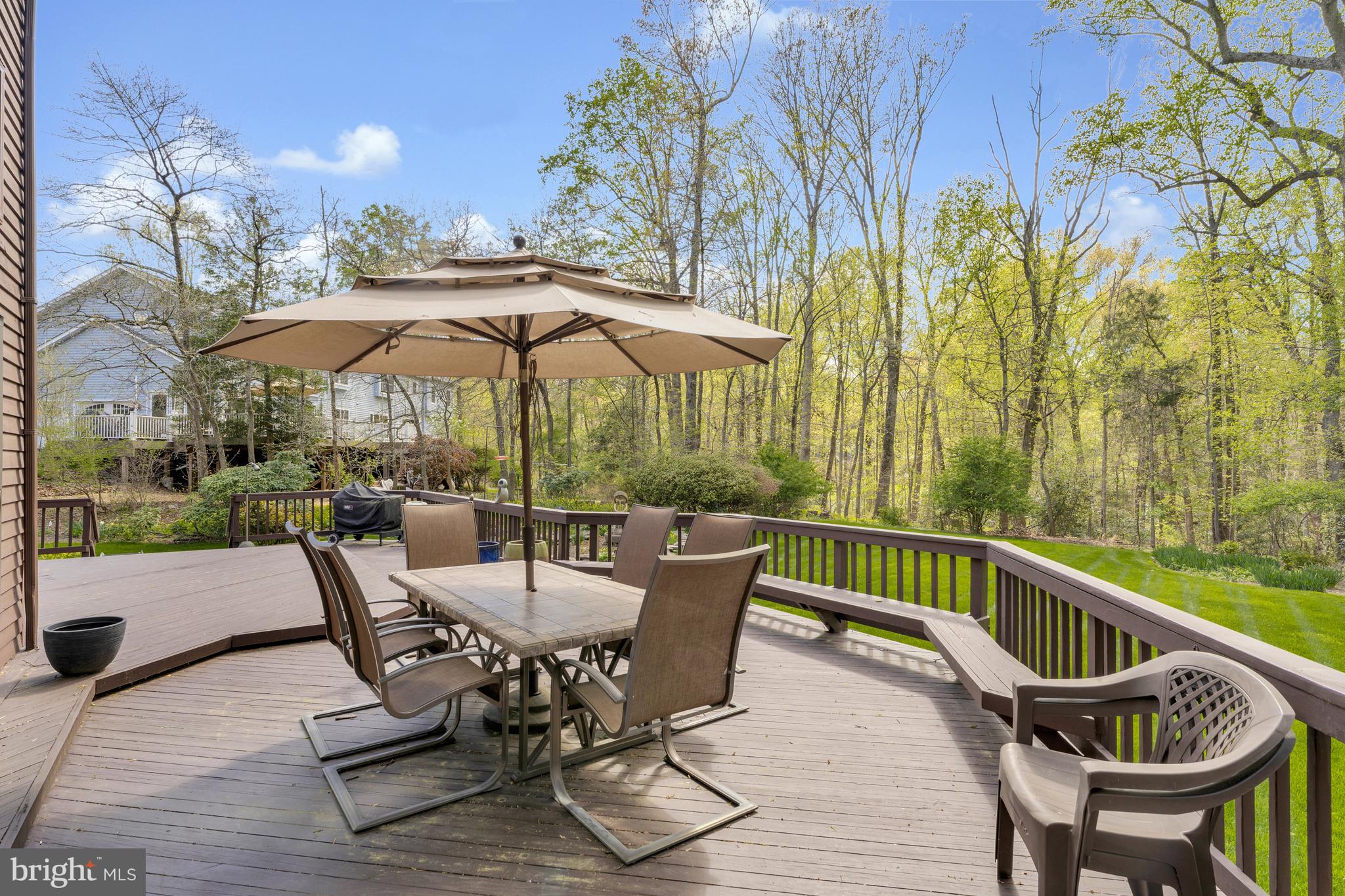 WAPLES MILL ESTATES - Residential