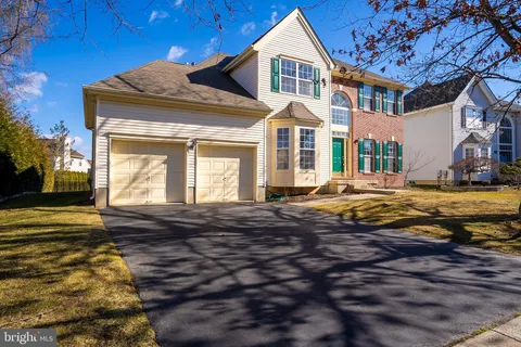 17 Larkspur Drive, Dayton, NJ 08810 - MLS#: NJMX2008640