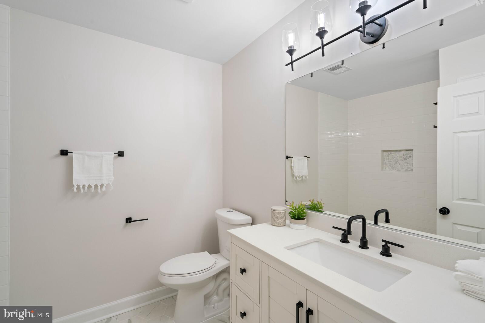 HERITAGE WOODS - Residential