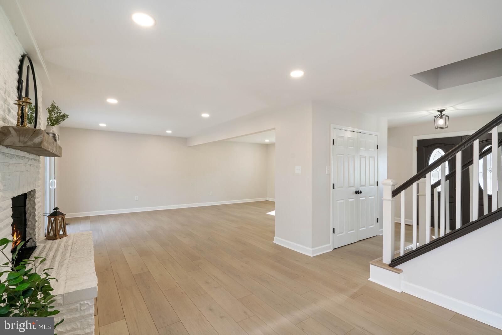 HERITAGE WOODS - Residential