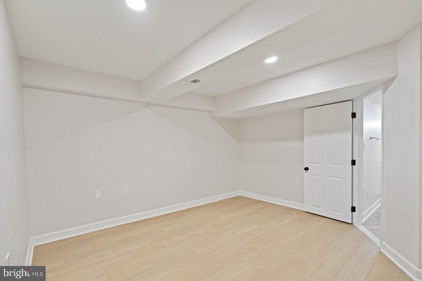 HERITAGE WOODS - Residential