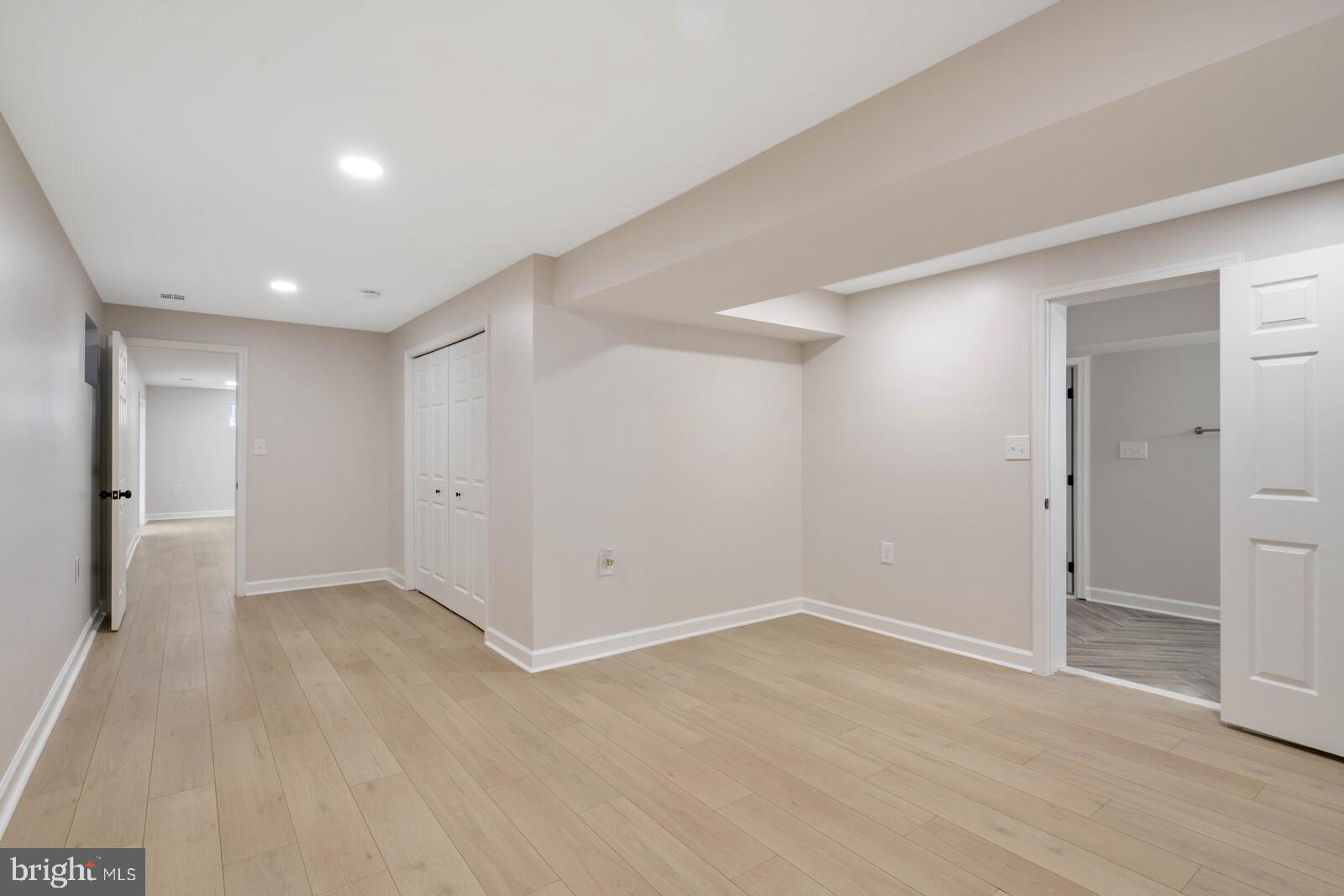 HERITAGE WOODS - Residential