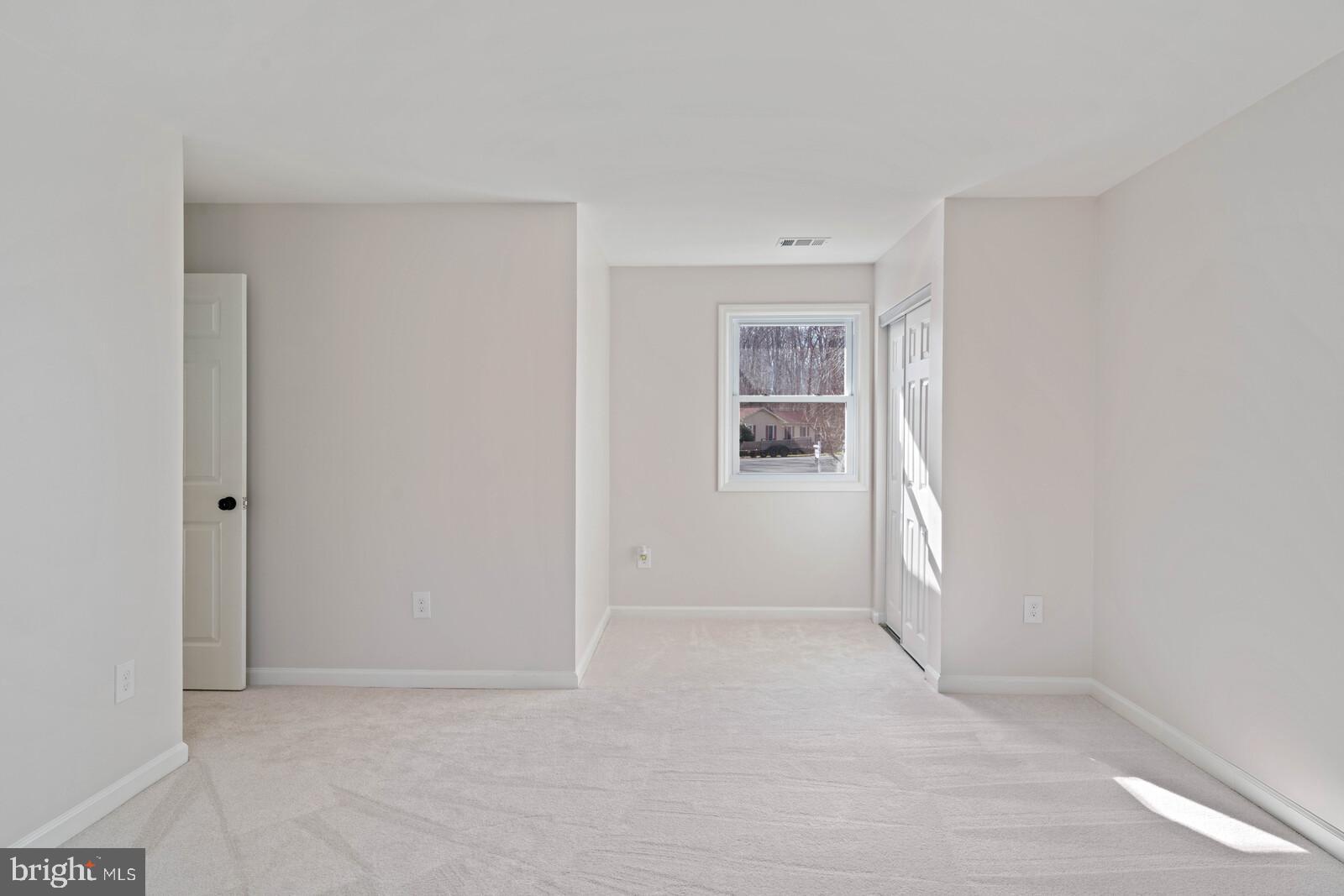 HERITAGE WOODS - Residential