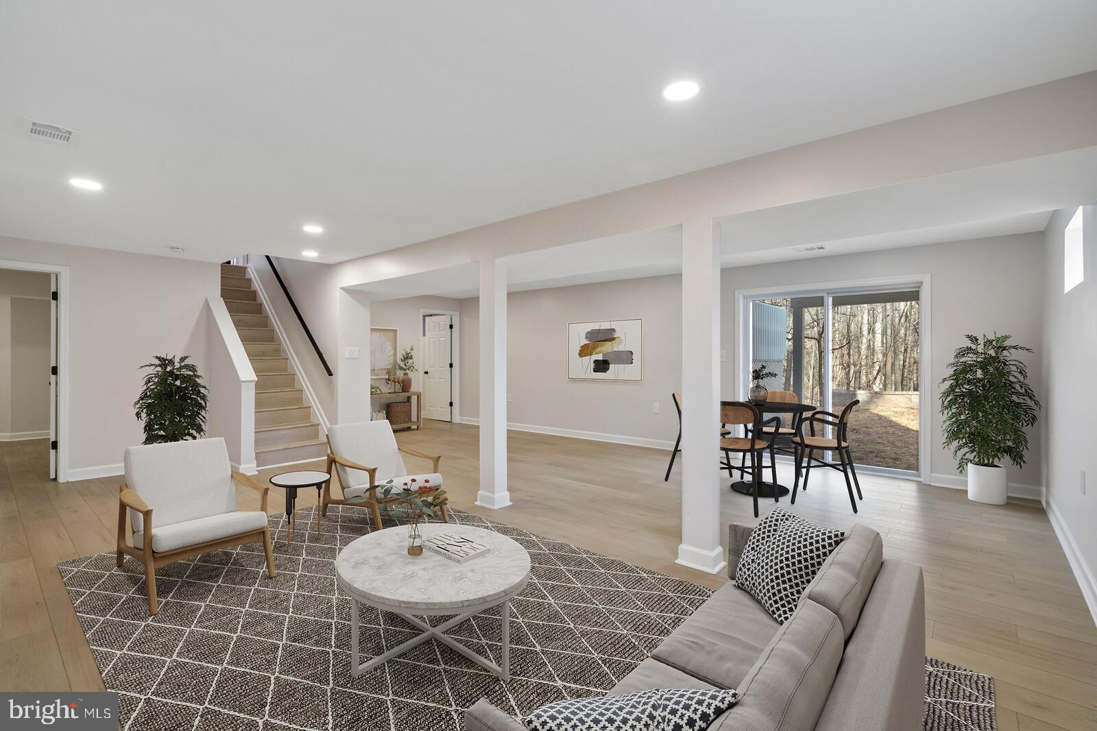 HERITAGE WOODS - Residential