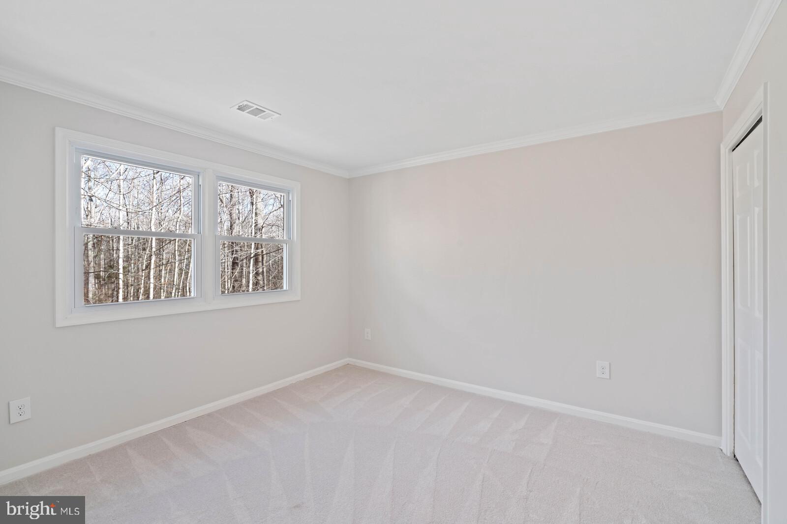 HERITAGE WOODS - Residential