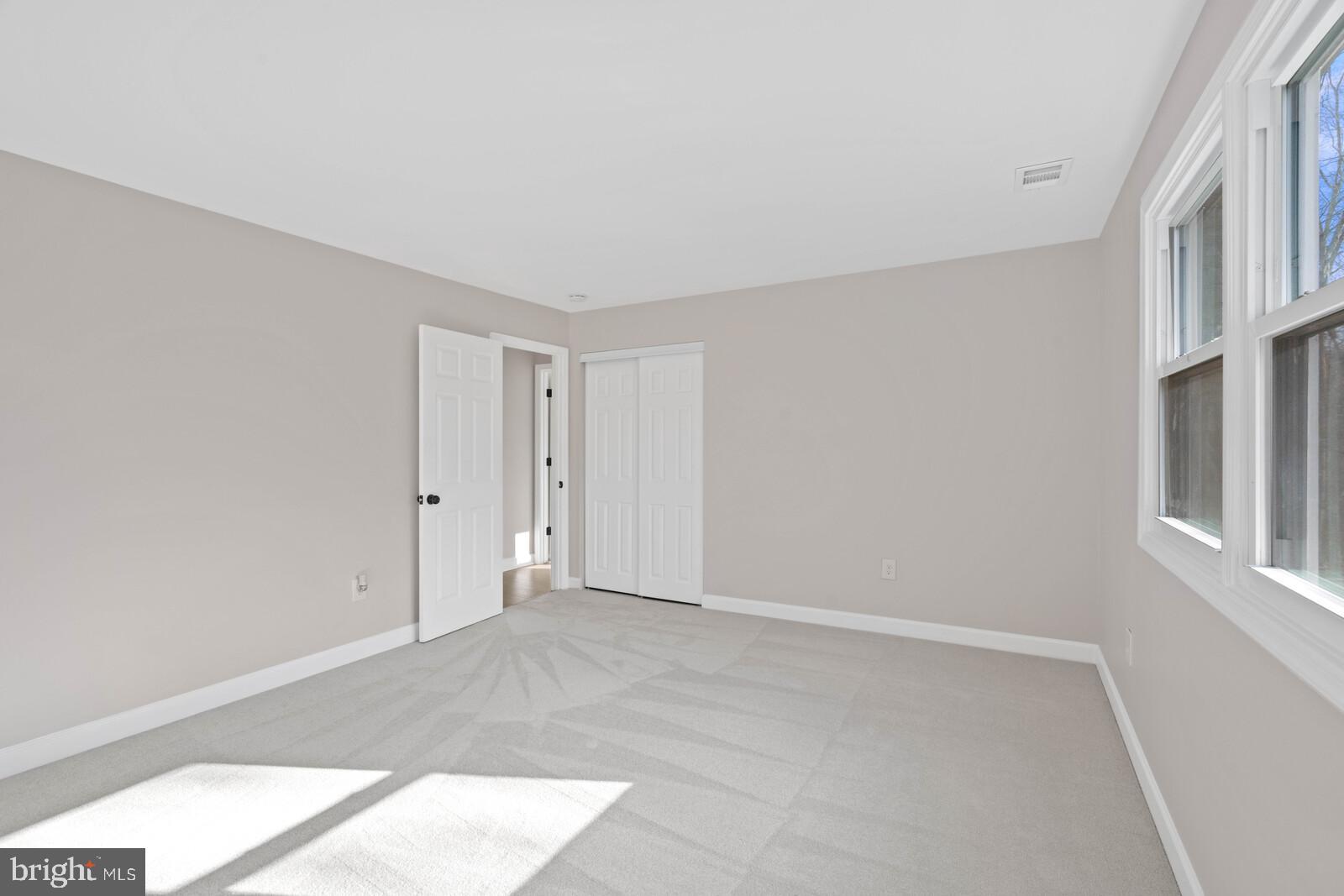 HERITAGE WOODS - Residential