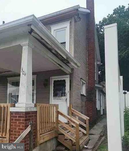 304 MAPLE AVENUE