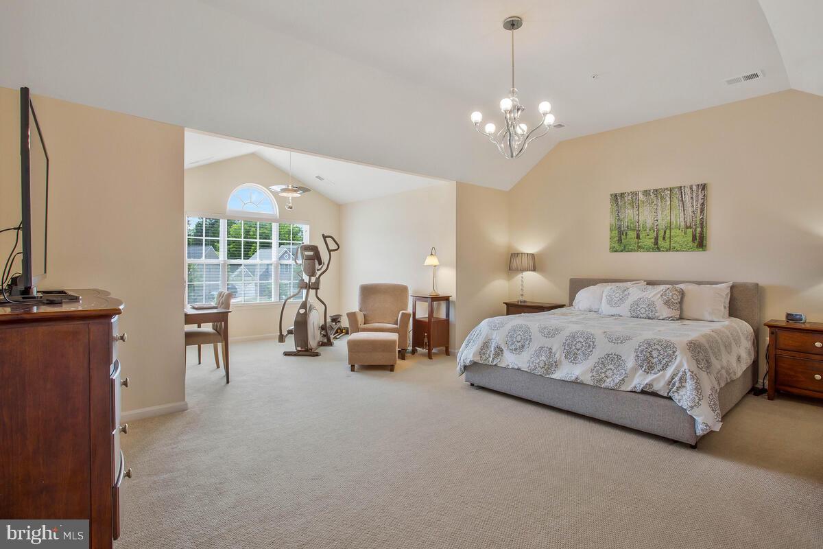 ELIZABETH HILLS - Residential