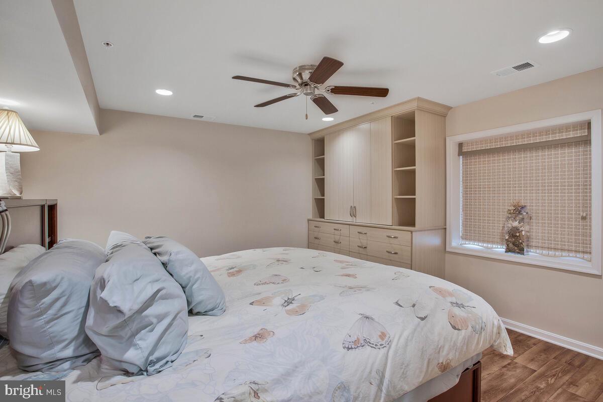 ELIZABETH HILLS - Residential