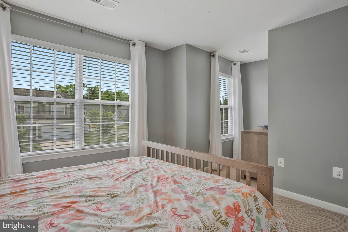 ELIZABETH HILLS - Residential