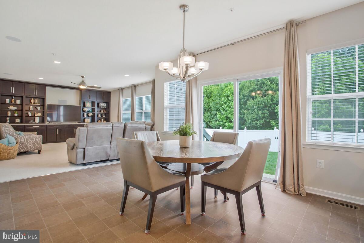 ELIZABETH HILLS - Residential