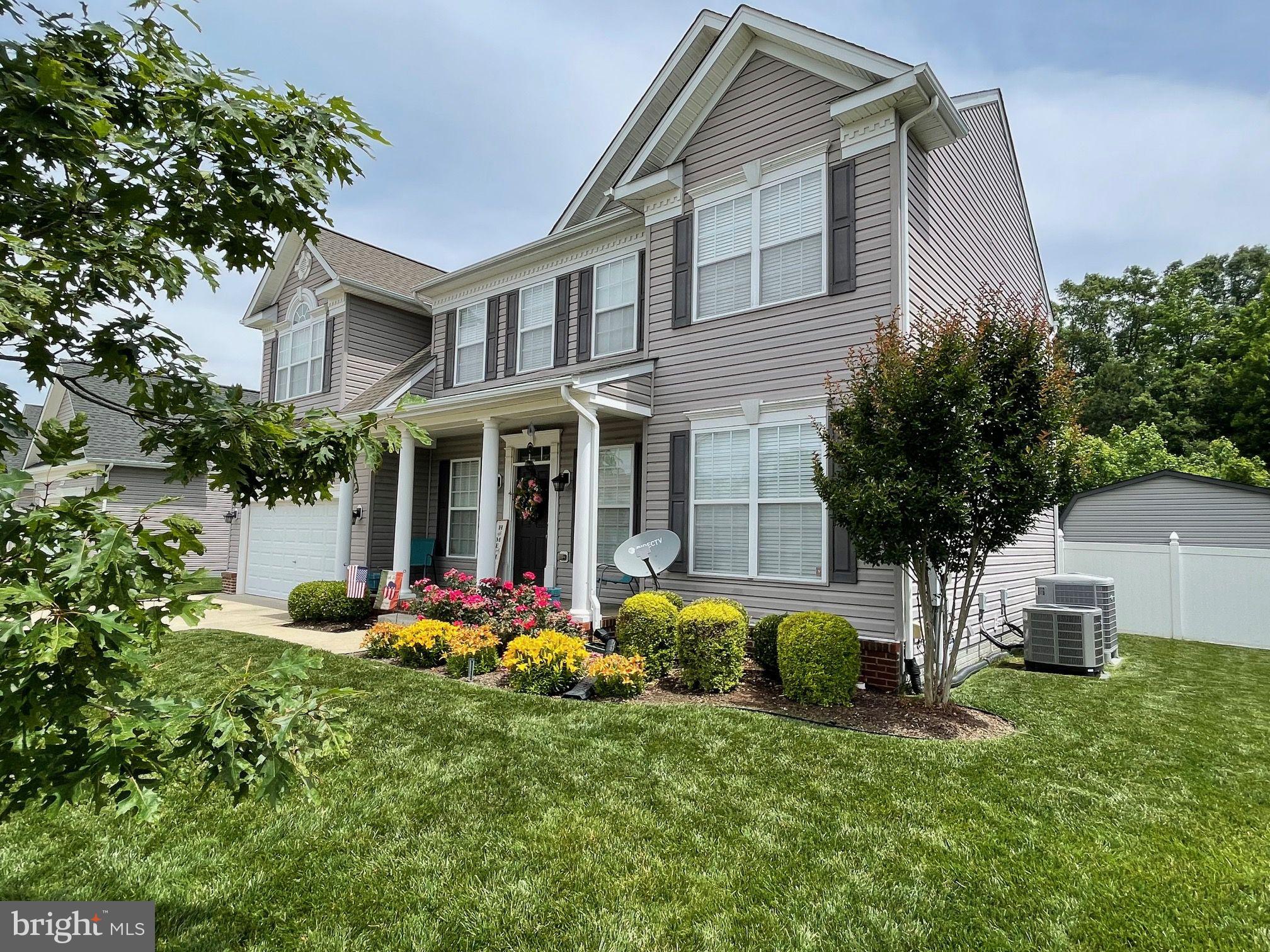 ELIZABETH HILLS - Residential