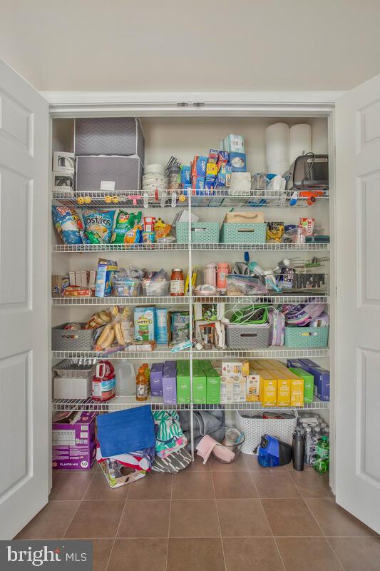 ELIZABETH HILLS - Residential