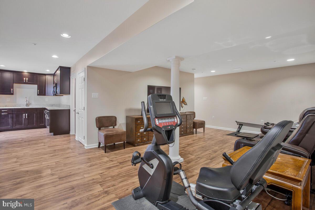 ELIZABETH HILLS - Residential