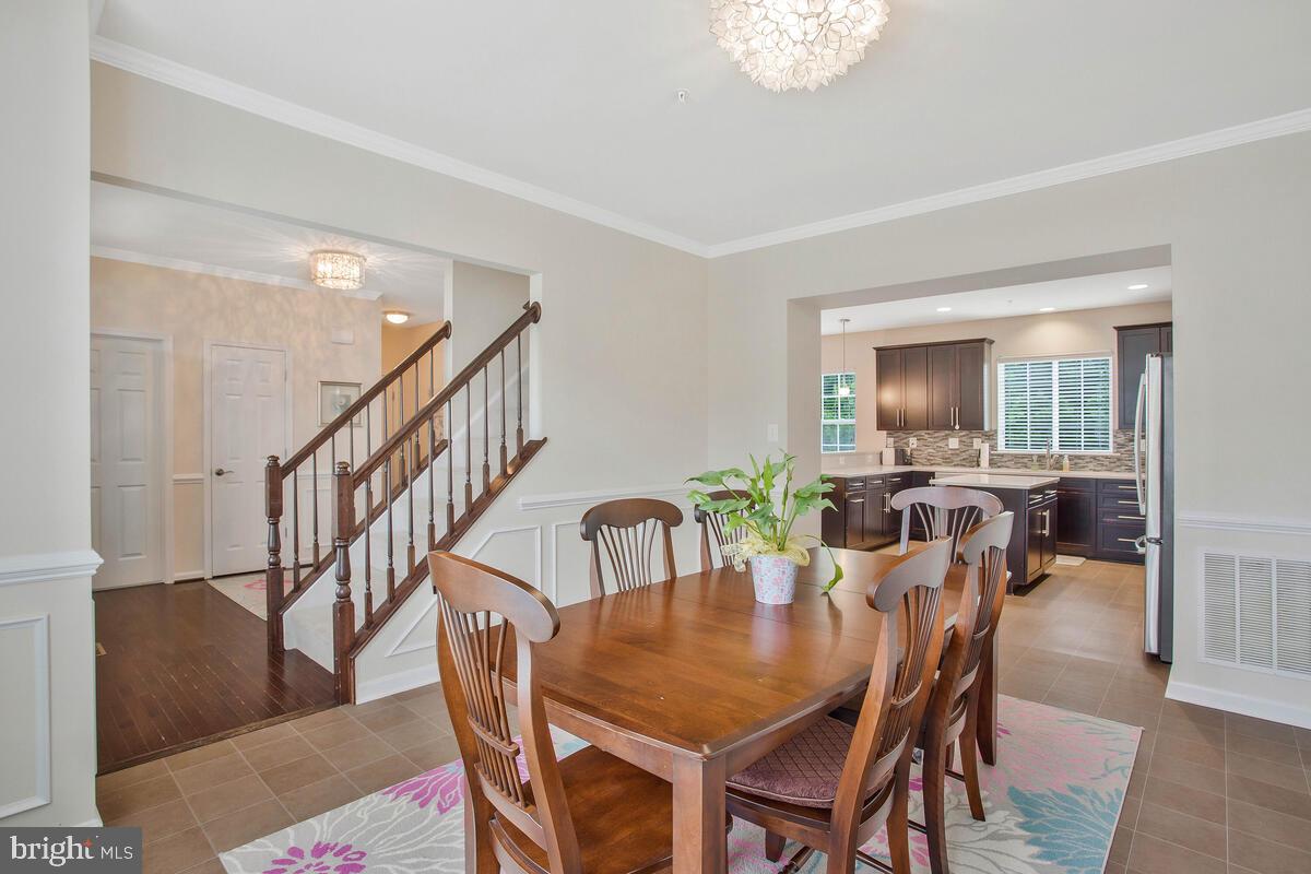 ELIZABETH HILLS - Residential