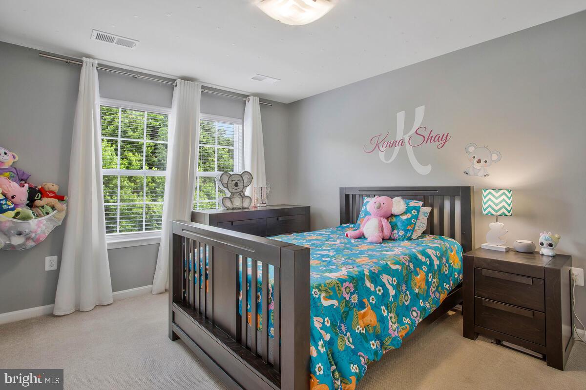 ELIZABETH HILLS - Residential